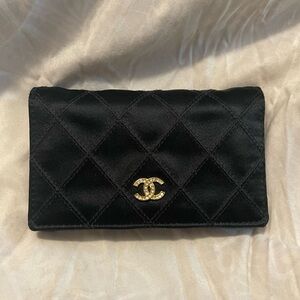 ❤️SOLD❤️Vintage Auth CHANEL Black Quilted Satin Card Case w Rhinestones CC Logo